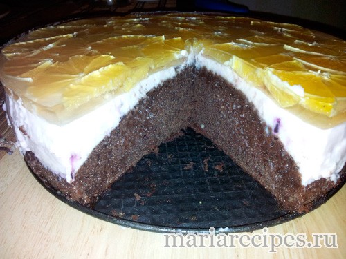 Шоколадный торт с творожным кремом