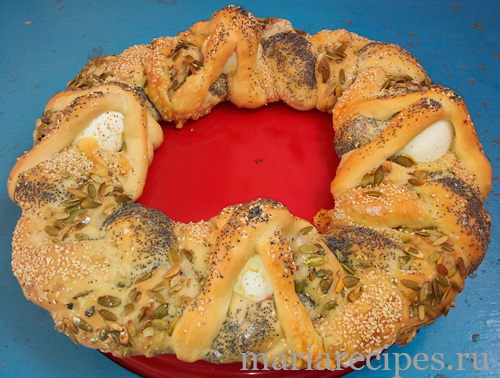 Венок пасхальный выпечка